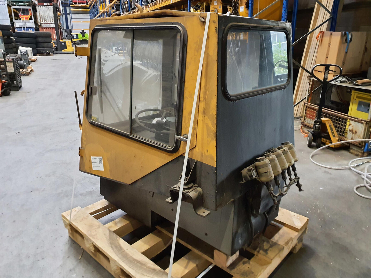 Liebherr LTM 1030 lower cabin - Cabine de Guindaste móvel: foto 3 Liebherr LTM 1030 lower cabin - Cabine de Guindaste móvel: foto 3