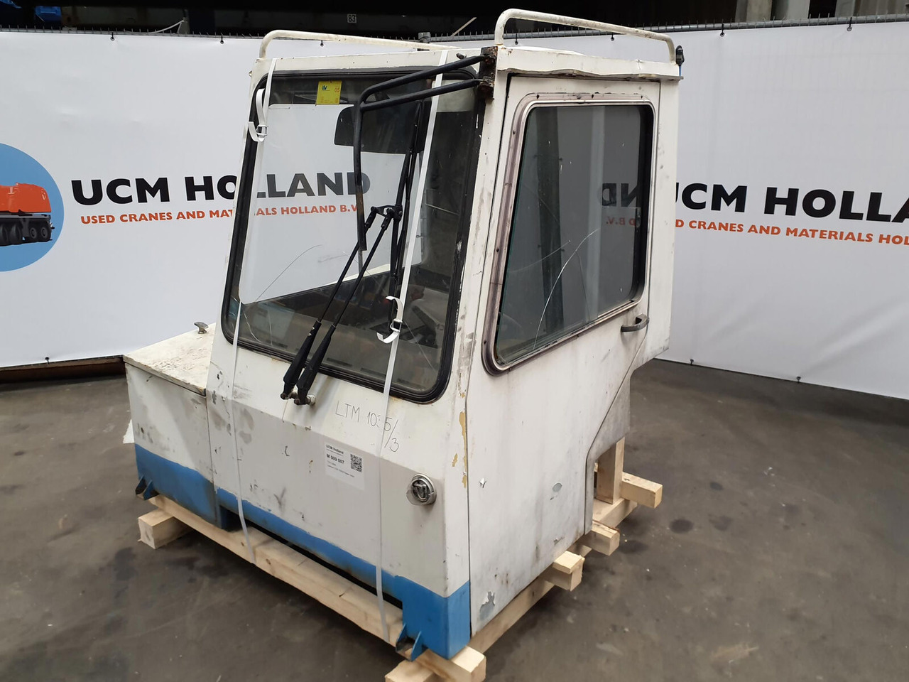 Liebherr LTM 1035/3 lower cabin - Cabine de Guindaste móvel: foto 1 Liebherr LTM 1035/3 lower cabin - Cabine de Guindaste móvel: foto 1