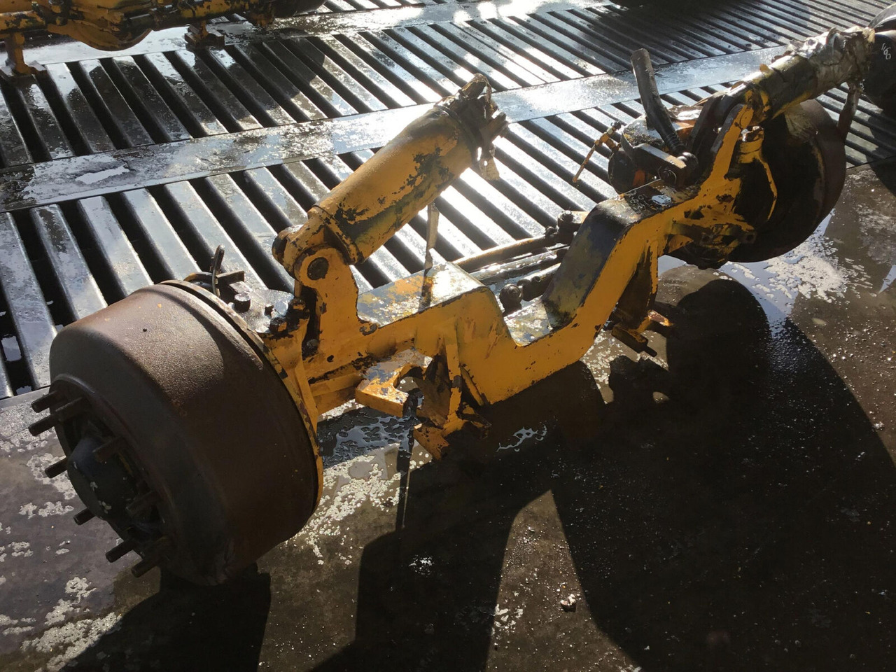 Liebherr LTM 1050-1 axle 2 - Eixo e peças de Guindaste móvel: foto 3 Liebherr LTM 1050-1 axle 2 - Eixo e peças de Guindaste móvel: foto 3