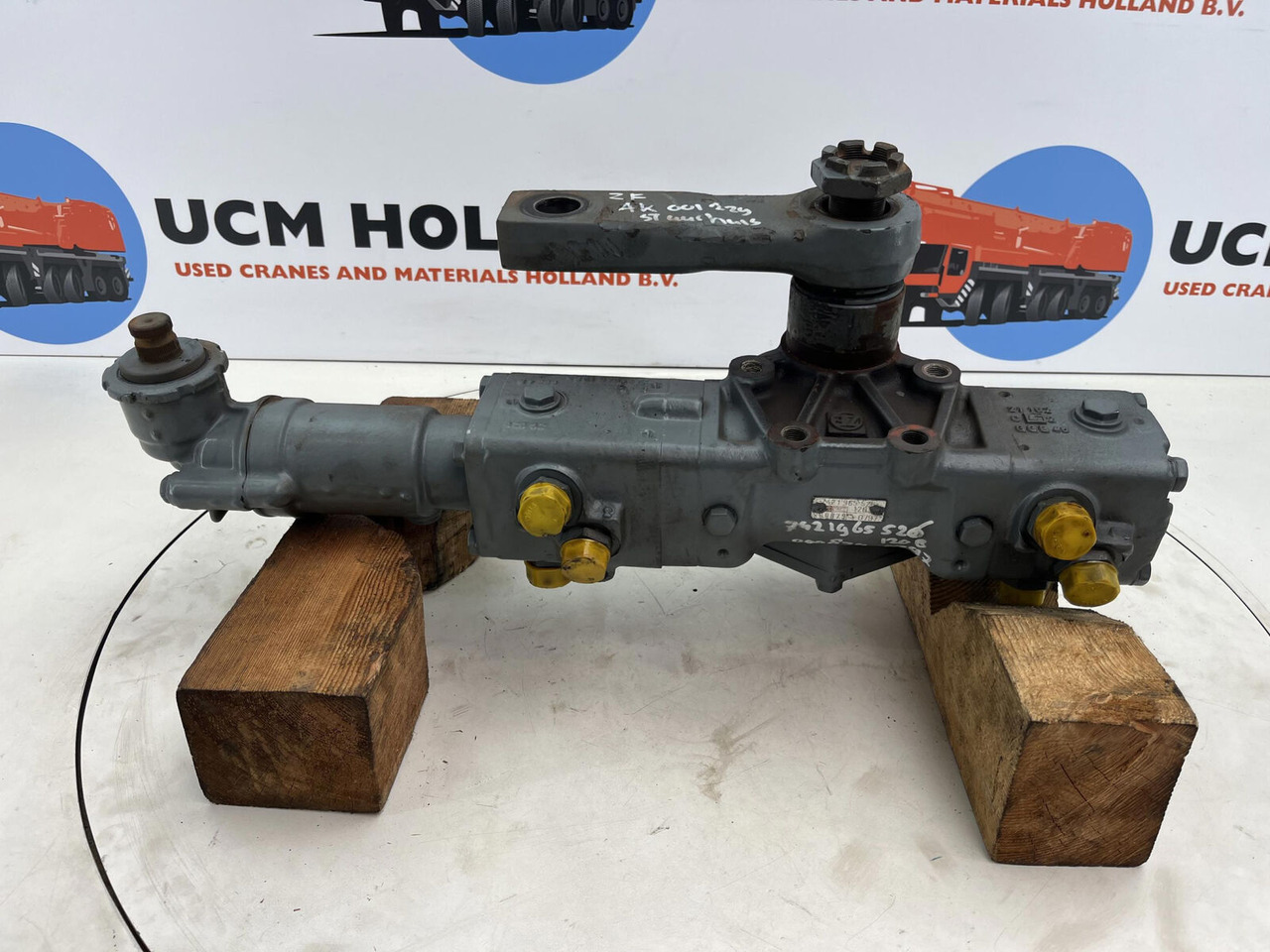 Liebherr LTM 1050-1 steering box - Caixa de direção de Guindaste móvel: foto 1 Liebherr LTM 1050-1 steering box - Caixa de direção de Guindaste móvel: foto 1