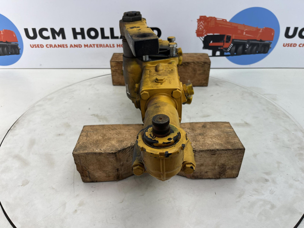 Liebherr LTM 1050-1 steering box - Caixa de direção de Guindaste móvel: foto 4 Liebherr LTM 1050-1 steering box - Caixa de direção de Guindaste móvel: foto 4