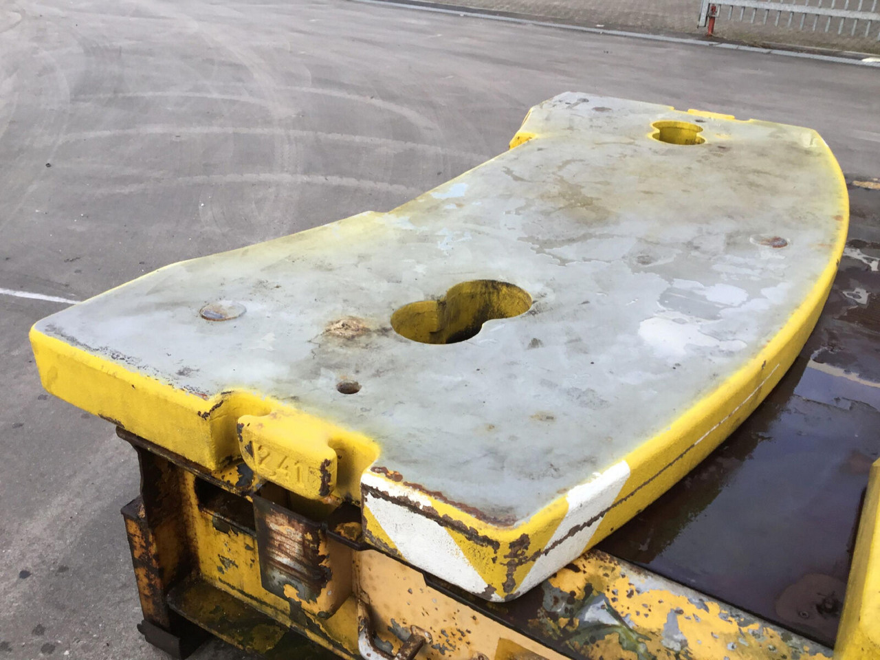 Liebherr LTM 1060-2 counterweight 2,4 ton - Contrapeso de Guindaste móvel: foto 4 Liebherr LTM 1060-2 counterweight 2,4 ton - Contrapeso de Guindaste móvel: foto 4