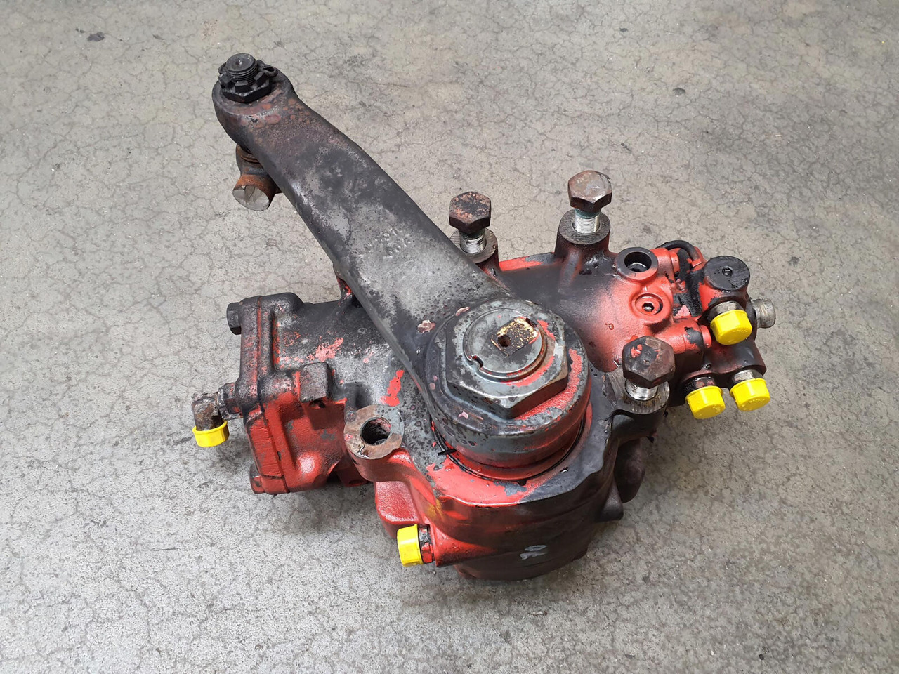 Liebherr LTM 1070-4.1 steering gear - Caixa de direção de Guindaste móvel: foto 1 Liebherr LTM 1070-4.1 steering gear - Caixa de direção de Guindaste móvel: foto 1