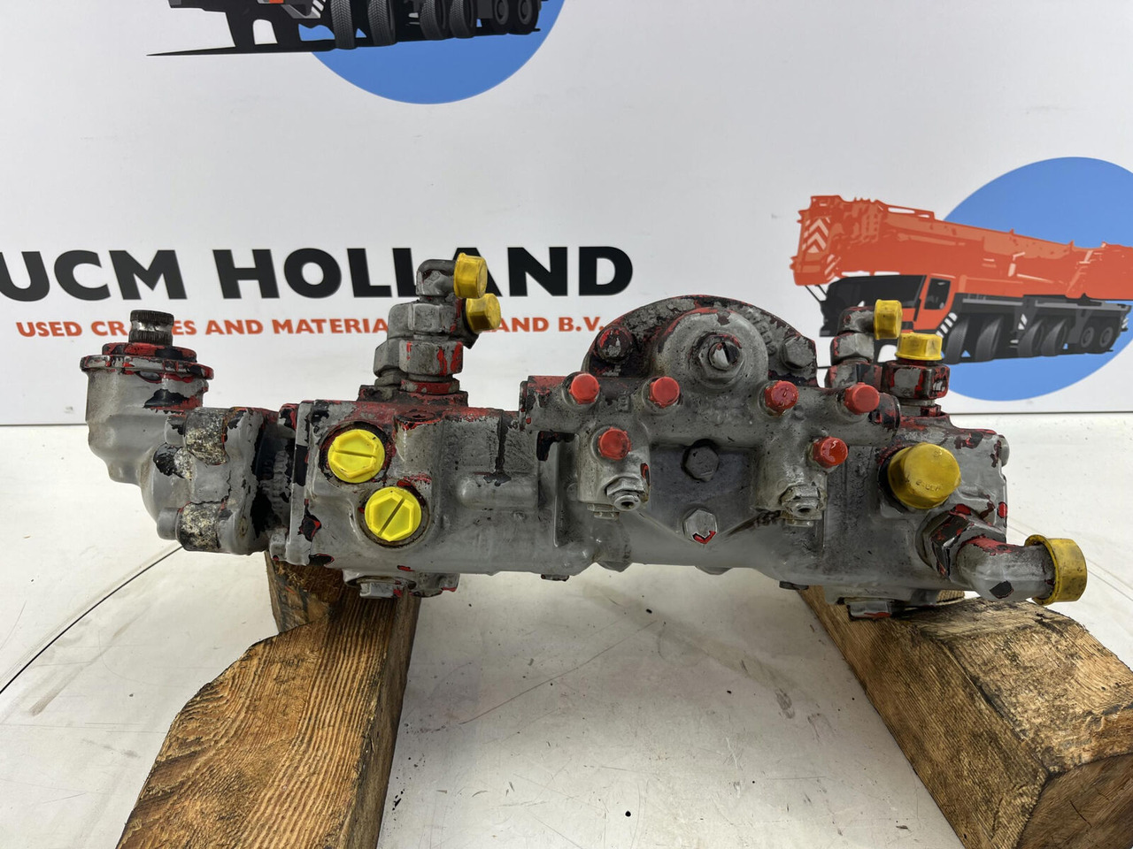 Liebherr LTM 1070 Steering box - Caixa de direção de Guindaste móvel: foto 5 Liebherr LTM 1070 Steering box - Caixa de direção de Guindaste móvel: foto 5