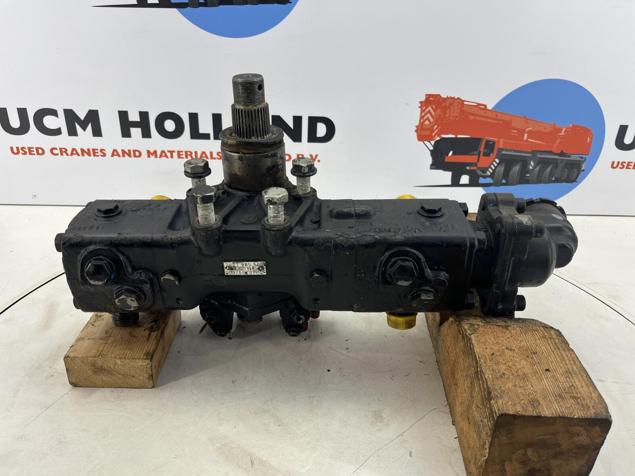 Liebherr LTM 1070 steering box - Caixa de direção de Guindaste móvel: foto 3 Liebherr LTM 1070 steering box - Caixa de direção de Guindaste móvel: foto 3