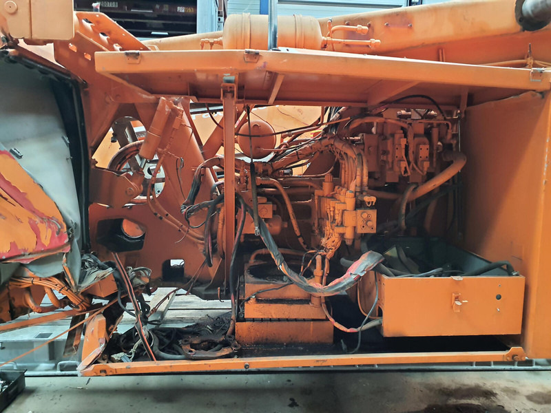Liebherr LTM 1200/1 Upper frame - Estrutura/ Châssis de Guindaste: foto 5 Liebherr LTM 1200/1 Upper frame - Estrutura/ Châssis de Guindaste: foto 5