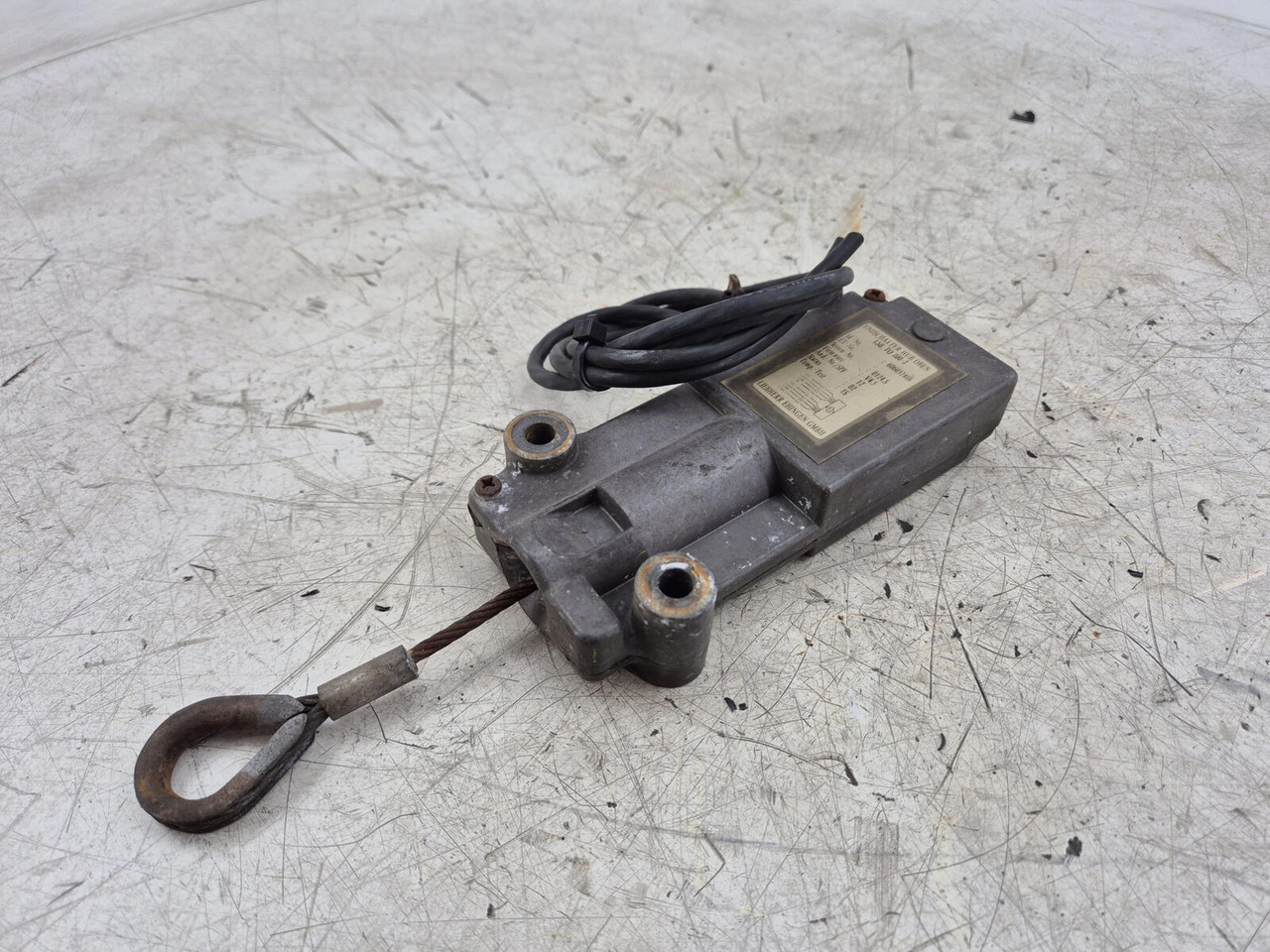 Liebherr TM 1060-2 Hoist limit switch - Sistema elétrico de Guindaste: foto 1 Liebherr TM 1060-2 Hoist limit switch - Sistema elétrico de Guindaste: foto 1