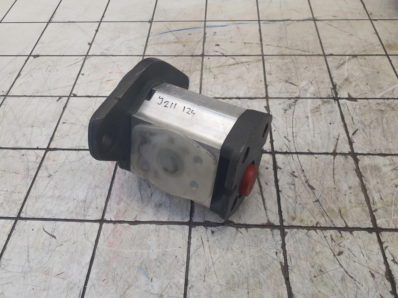Rexroth Mannesmann Rexroth gear pump - Bomba hidráulica de Guindaste: foto 2 Rexroth Mannesmann Rexroth gear pump - Bomba hidráulica de Guindaste: foto 2
