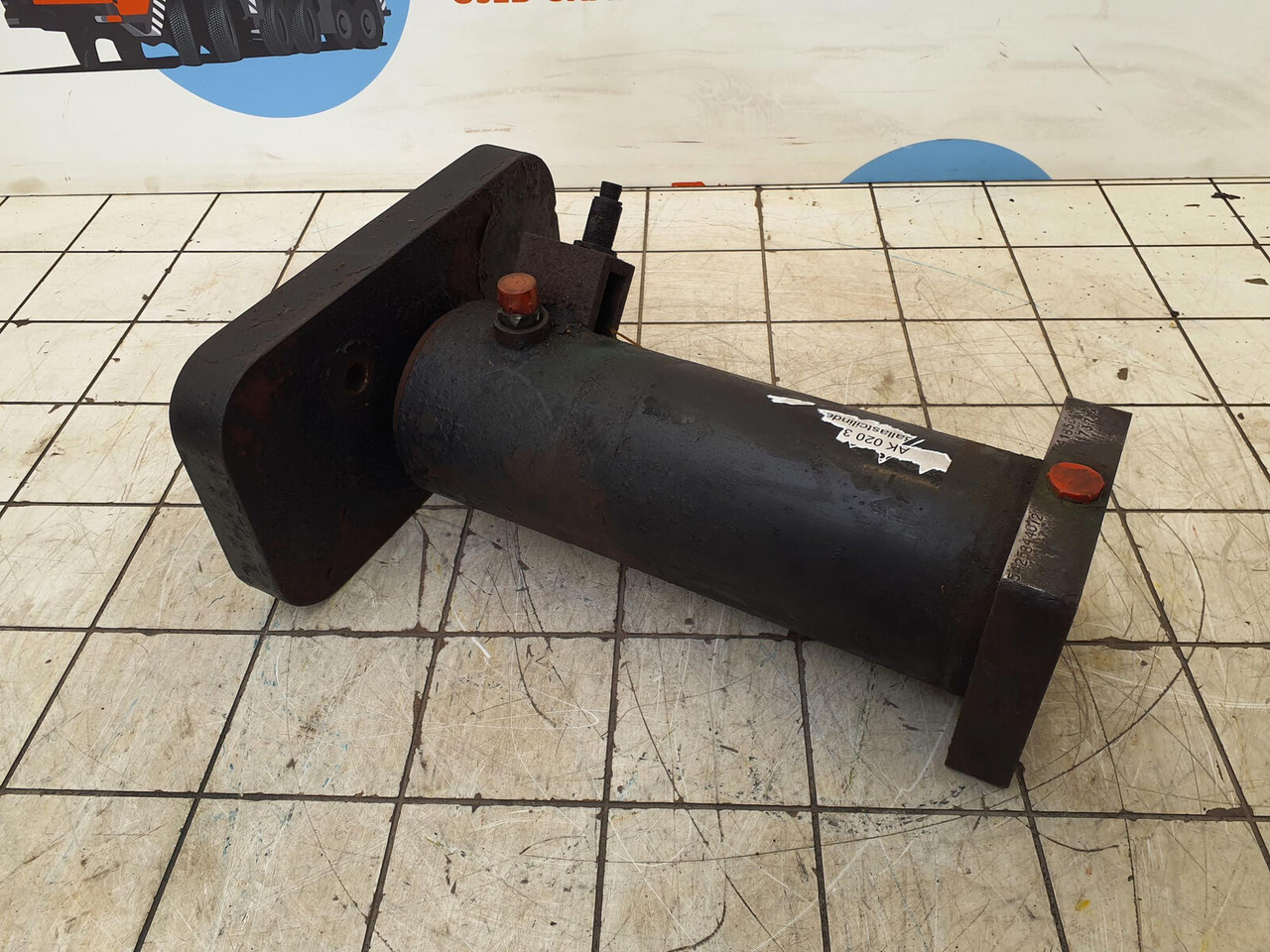 Terex AC 155 counterweight lift cylinder - Cilindro hidráulico de Guindaste móvel: foto 1 Terex AC 155 counterweight lift cylinder - Cilindro hidráulico de Guindaste móvel: foto 1