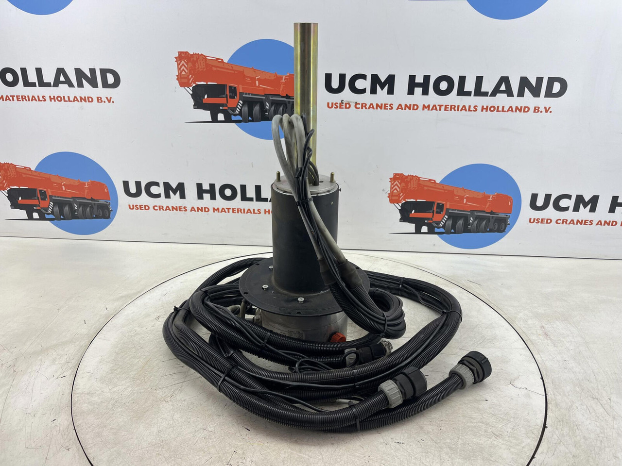 Terex AC slip ring assy - Sistema elétrico de Guindaste: foto 1 Terex AC slip ring assy - Sistema elétrico de Guindaste: foto 1