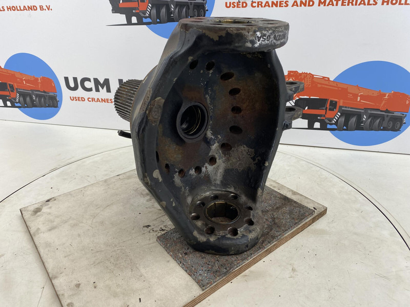 Terex Terex Demag AC 35 Steering knuckle 16 holes axle 2 right - Manga de eixo de Guindaste: foto 4 Terex Terex Demag AC 35 Steering knuckle 16 holes axle 2 right - Manga de eixo de Guindaste: foto 4