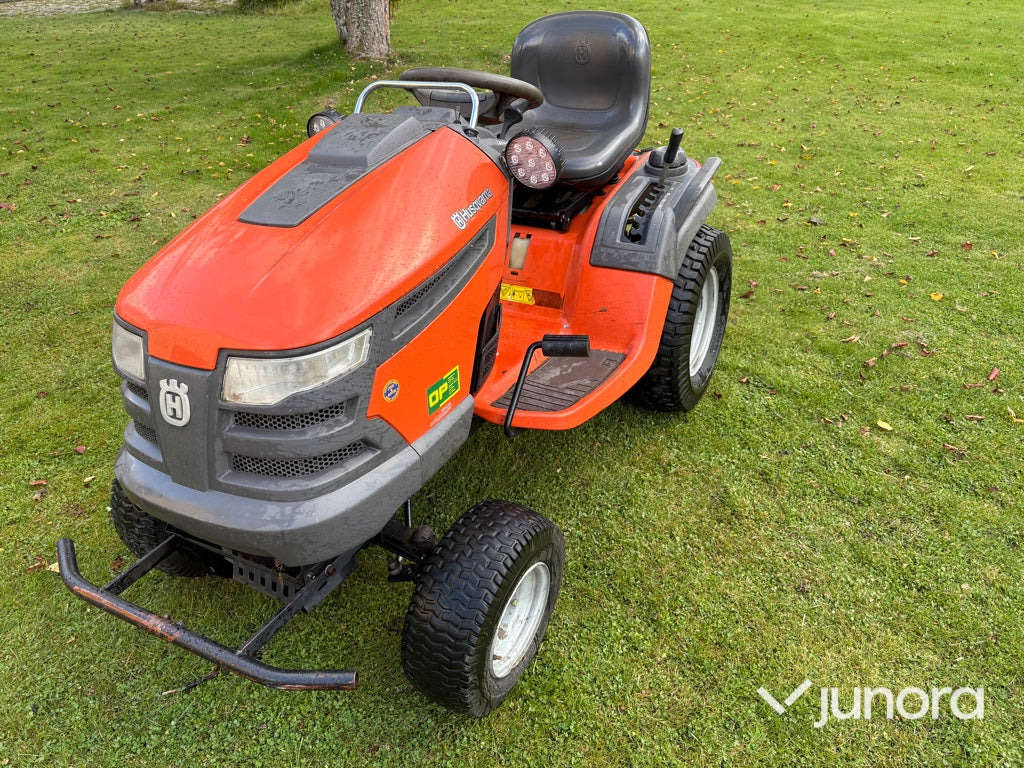 Åkgräsklippare Husqvarna GTH 260 XPT - Cortador de grama: foto 1 Åkgräsklippare Husqvarna GTH 260 XPT - Cortador de grama: foto 1