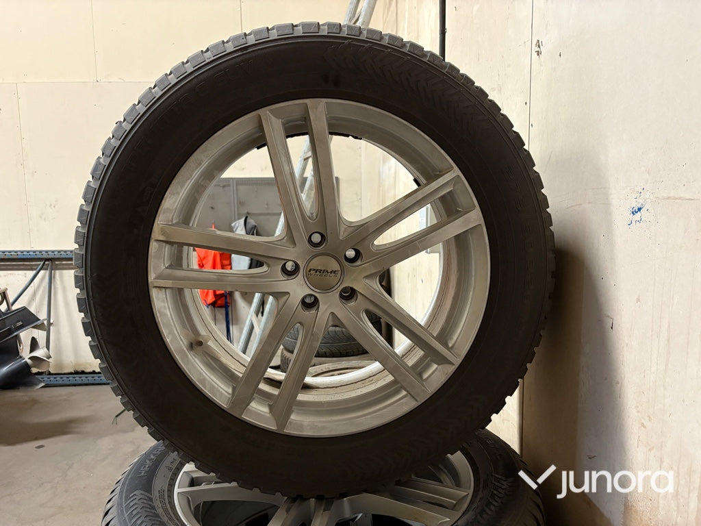 Dubbdäck med fälg, NOKIAN HAAKAPELIITTA - Roda completa de Automóvel: foto 3 Dubbdäck med fälg, NOKIAN HAAKAPELIITTA - Roda completa de Automóvel: foto 3