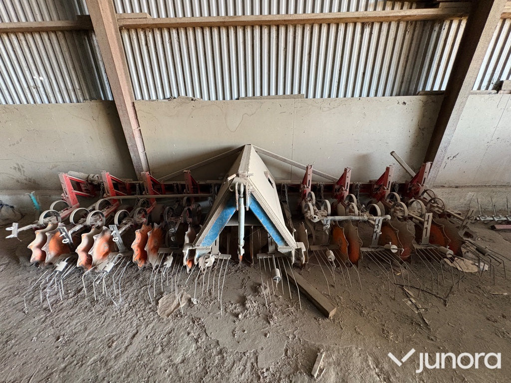 Fronthacka / Radhacka - Kverneland, 9radig - Grade: foto 1 Fronthacka / Radhacka - Kverneland, 9radig - Grade: foto 1