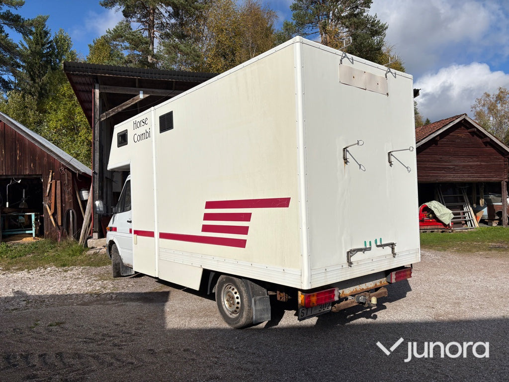 Hästtransport Mercedes-Benz 316 CDI - Autocaravana capucine: foto 3 Hästtransport Mercedes-Benz 316 CDI - Autocaravana capucine: foto 3