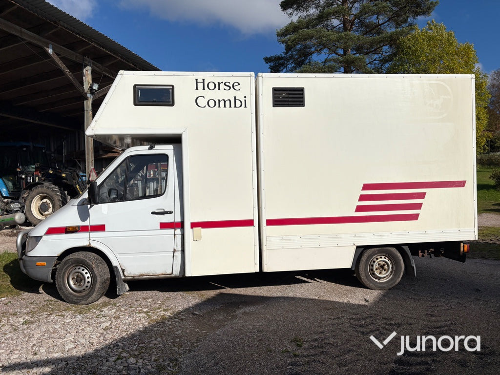 Hästtransport Mercedes-Benz 316 CDI - Autocaravana capucine: foto 2 Hästtransport Mercedes-Benz 316 CDI - Autocaravana capucine: foto 2