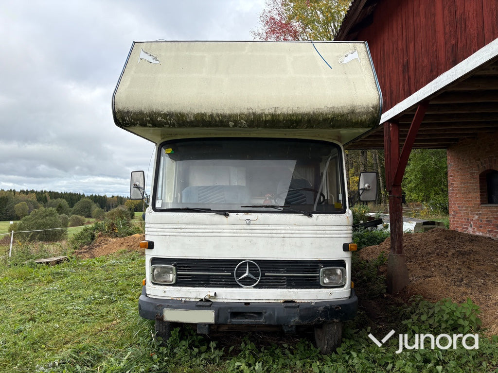 Husbil MERCEDES BENZ LP 608/32 - Autocaravana capucine: foto 2 Husbil MERCEDES BENZ LP 608/32 - Autocaravana capucine: foto 2