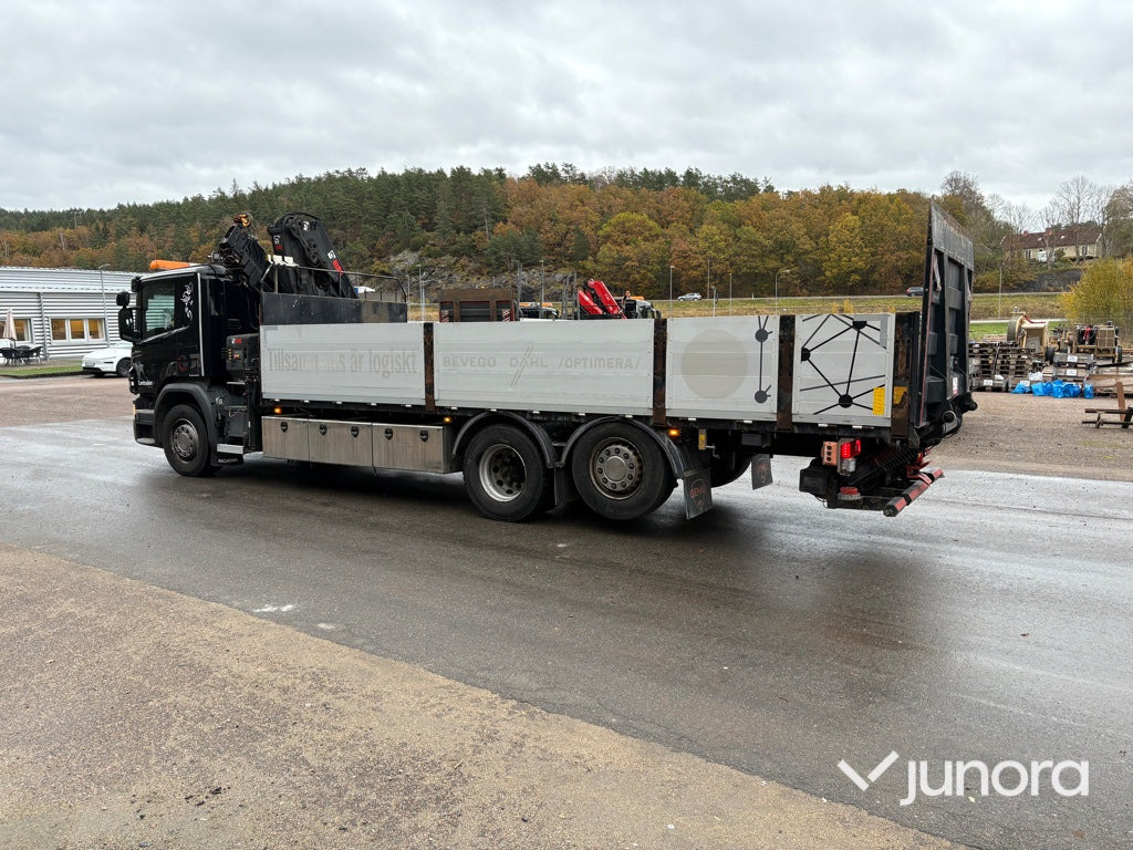 Kranbil - Scania P410 med Hiab 138 - Camião de caixa aberta/ Plataforma, Caminhão grua: foto 5 Kranbil - Scania P410 med Hiab 138 - Camião de caixa aberta/ Plataforma, Caminhão grua: foto 5