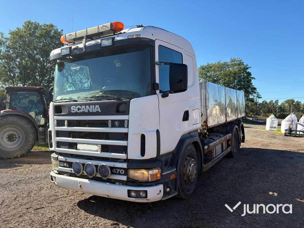 Lastbil Scania R124LB6X24NB470 - Caminhão basculante: foto 1 Lastbil Scania R124LB6X24NB470 - Caminhão basculante: foto 1