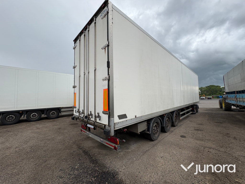 Lastbil Scania R450 med kyl - Caminhão frigorífico: foto 4 Lastbil Scania R450 med kyl - Caminhão frigorífico: foto 4