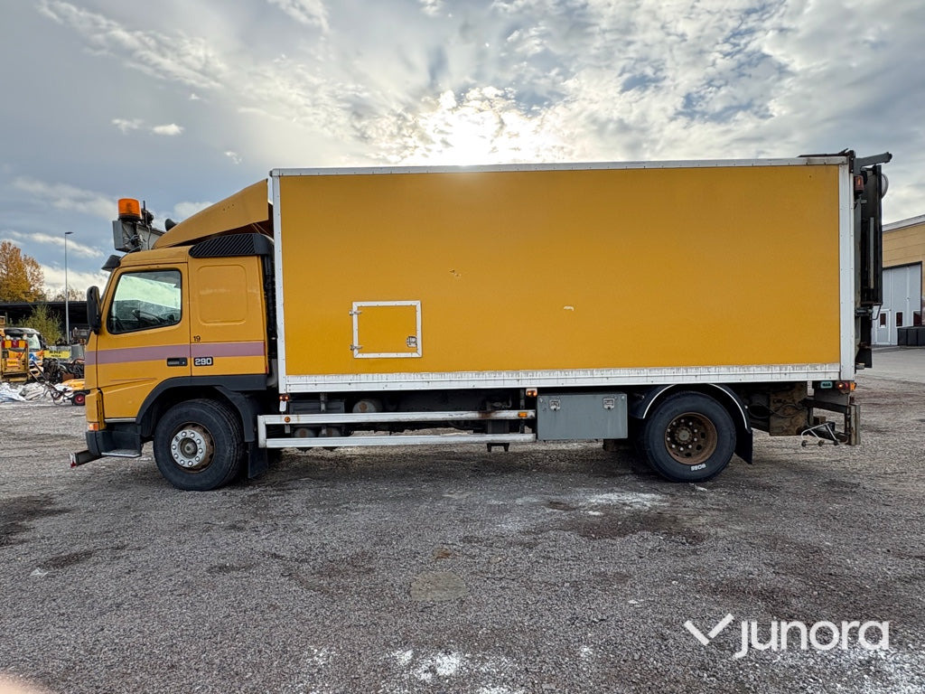 Lastbil Volvo FM7 4X2 - Caminhão furgão: foto 2 Lastbil Volvo FM7 4X2 - Caminhão furgão: foto 2