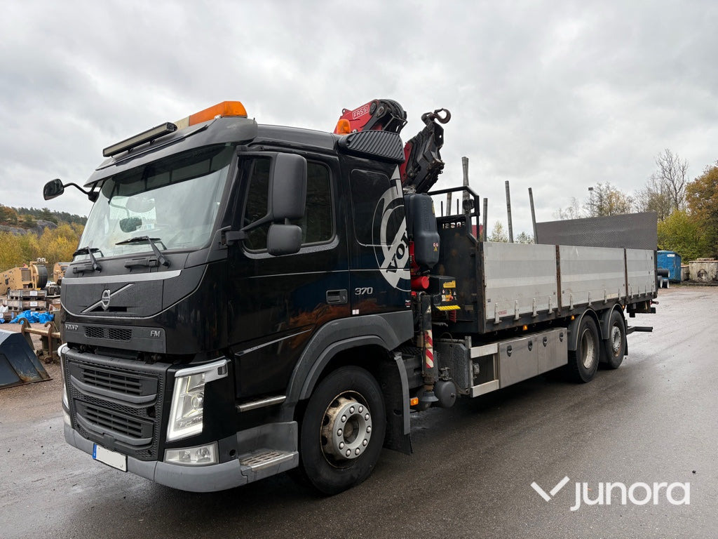 Lastbil med kran - Volvo FM 370 FASSI F155 - Máquina de outro: foto 1 Lastbil med kran - Volvo FM 370 FASSI F155 - Máquina de outro: foto 1