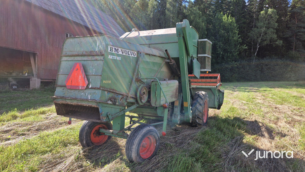 Skördetröska - Volvo BM, Aktiv 800 + Aktiv 800 som reservdel - Ceifeira debulhadora: foto 3 Skördetröska - Volvo BM, Aktiv 800 + Aktiv 800 som reservdel - Ceifeira debulhadora: foto 3