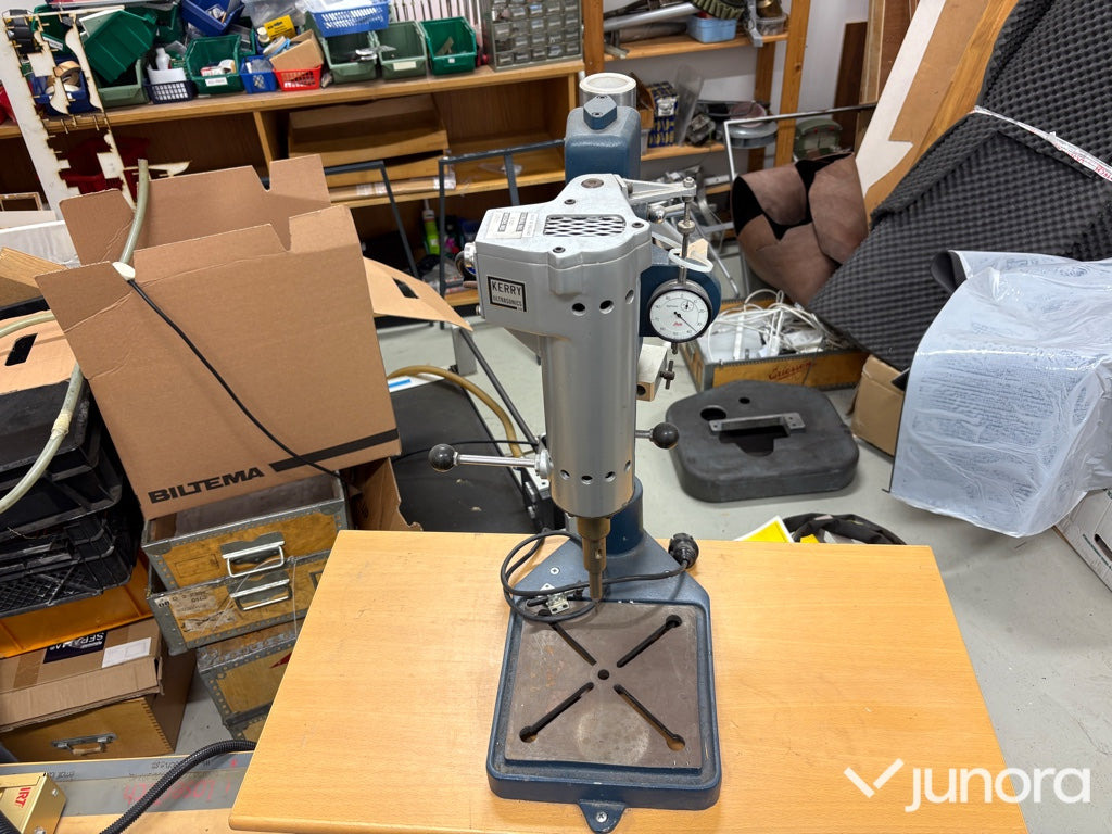 Ultraljudsborr - KERRY Ultrasonics, KDS150 - Furadeira de coluna: foto 1 Ultraljudsborr - KERRY Ultrasonics, KDS150 - Furadeira de coluna: foto 1