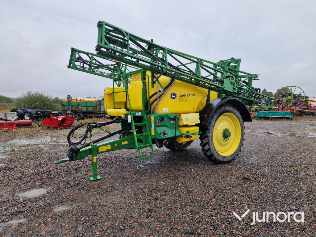 Växtskyddsspruta - John Deere M740i - Pulverizador de arrastar: foto 1 Växtskyddsspruta - John Deere M740i - Pulverizador de arrastar: foto 1