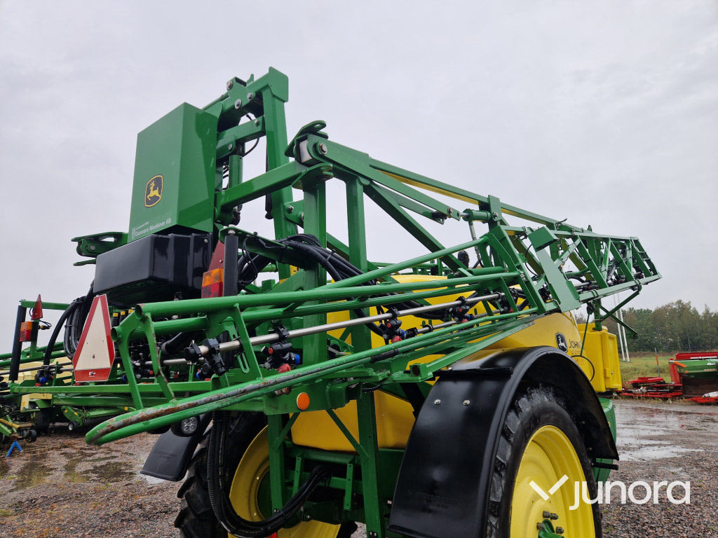 Växtskyddsspruta - John Deere M740i - Pulverizador de arrastar: foto 3 Växtskyddsspruta - John Deere M740i - Pulverizador de arrastar: foto 3
