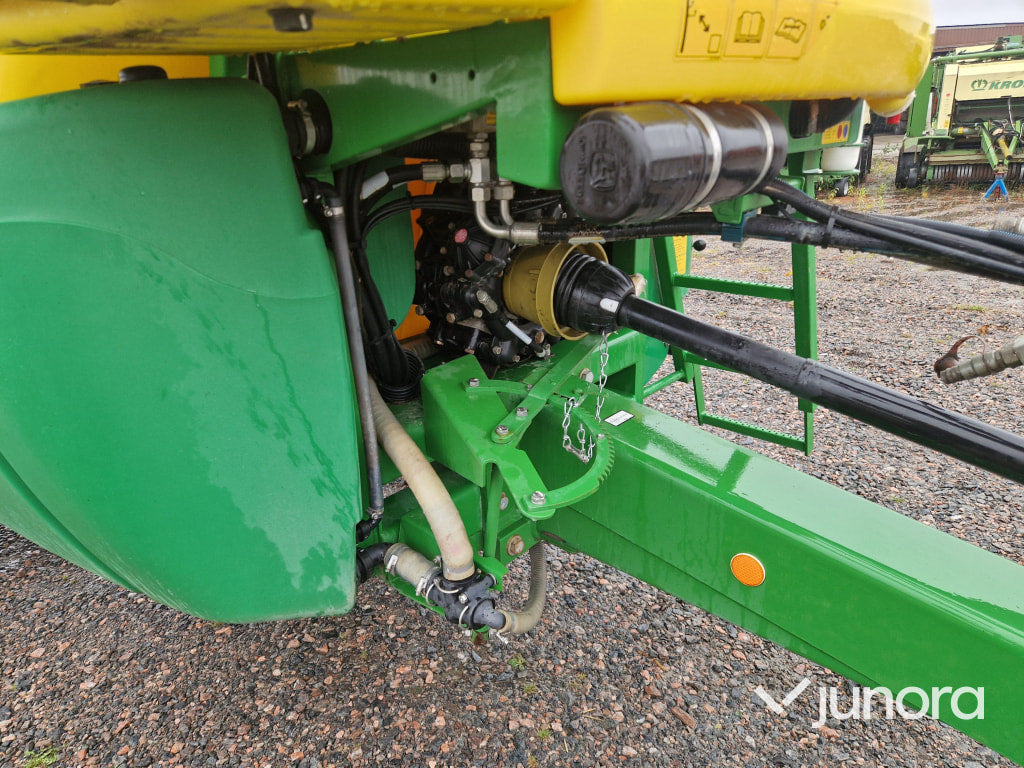 Växtskyddsspruta - John Deere M740i - Pulverizador de arrastar: foto 5 Växtskyddsspruta - John Deere M740i - Pulverizador de arrastar: foto 5