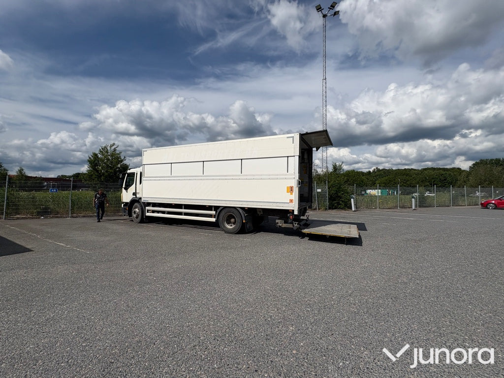 Volvo Fe 280 med höj o sänkbart skåp - Caminhão furgão: foto 4 Volvo Fe 280 med höj o sänkbart skåp - Caminhão furgão: foto 4
