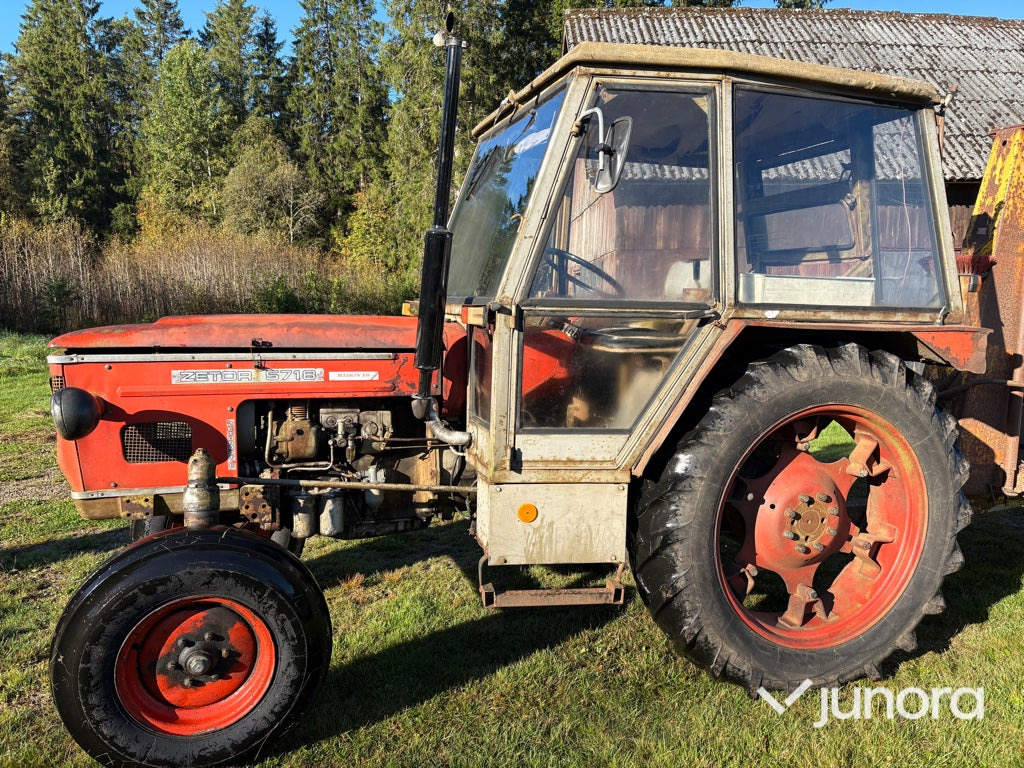 Zetor 5718 - Trator: foto 1 Zetor 5718 - Trator: foto 1