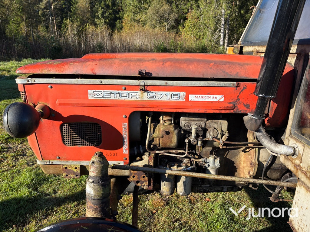 Zetor 5718 - Trator: foto 4 Zetor 5718 - Trator: foto 4