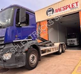 Mercedes Actros 2842 - Caminhão polibenne: foto 1 Mercedes Actros 2842 - Caminhão polibenne: foto 1