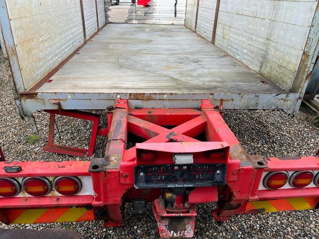 6300 mm - plads til bagmonteret kran - Carroçaria de caixa aberta: foto 2 6300 mm - plads til bagmonteret kran - Carroçaria de caixa aberta: foto 2