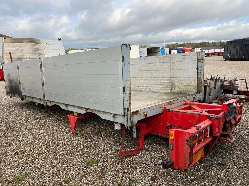 6300 mm - plads til bagmonteret kran - Carroçaria de caixa aberta: foto 1 6300 mm - plads til bagmonteret kran - Carroçaria de caixa aberta: foto 1