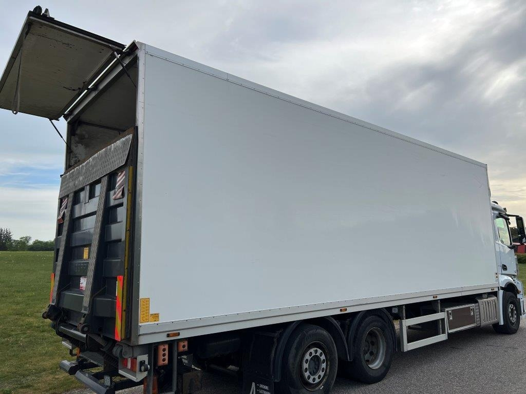 8,4 mtr glasfiber kasse - Xarios 500  - Carroçaria para furgões: foto 1 8,4 mtr glasfiber kasse - Xarios 500  - Carroçaria para furgões: foto 1