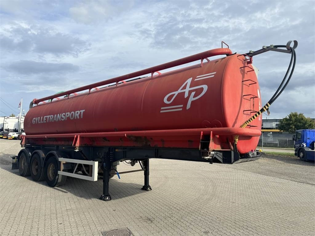 AP Gyllevogn 34m3 tank til Gylle-vand - Semirreboque tanque: foto 1 AP Gyllevogn 34m3 tank til Gylle-vand - Semirreboque tanque: foto 1
