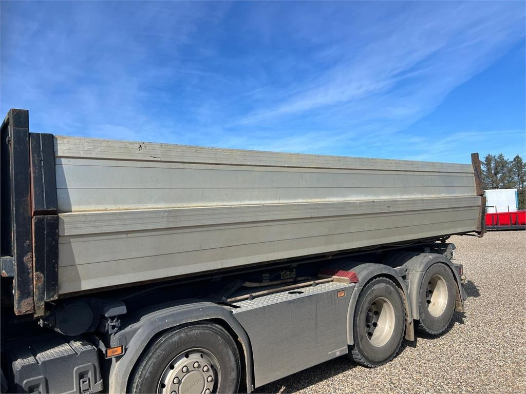 HMF 6650 mm - 2 delt - aut bagsmæk - Carroçaria para furgões: foto 3 HMF 6650 mm - 2 delt - aut bagsmæk - Carroçaria para furgões: foto 3