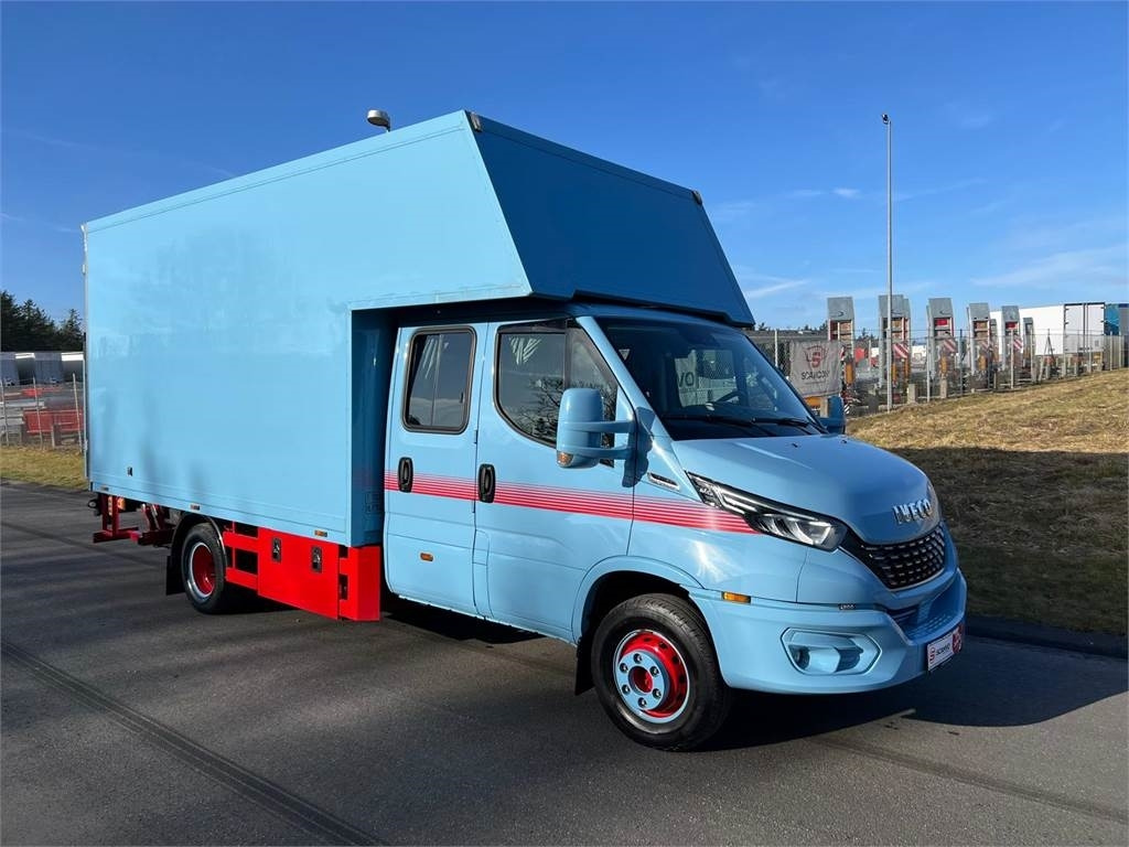 Iveco Daily 70C18 - dobbelt cab - Caminhão furgão: foto 3 Iveco Daily 70C18 - dobbelt cab - Caminhão furgão: foto 3