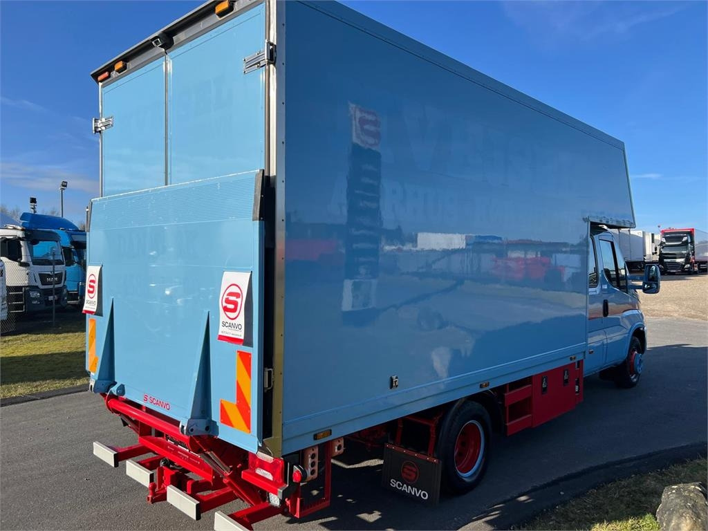 Iveco Daily 70C18 - dobbelt cab - Caminhão furgão: foto 3 Iveco Daily 70C18 - dobbelt cab - Caminhão furgão: foto 3