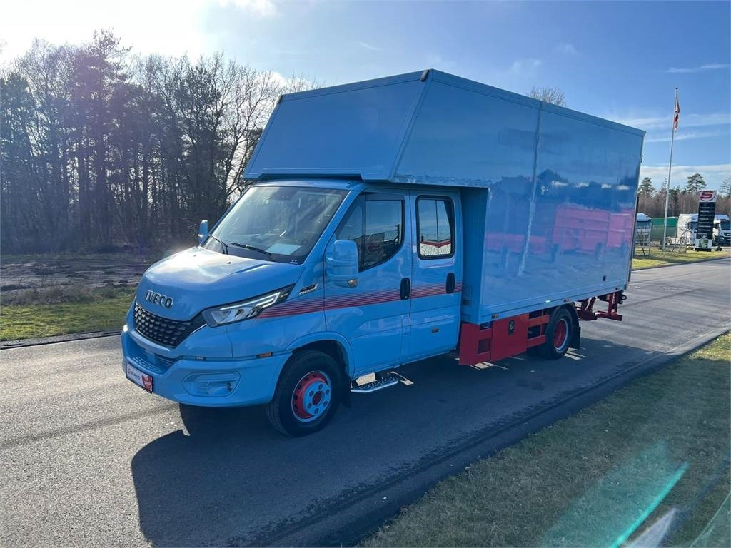 Iveco Daily 70C18 - dobbelt cab - Caminhão furgão: foto 1 Iveco Daily 70C18 - dobbelt cab - Caminhão furgão: foto 1