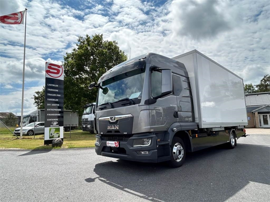 MAN TGL 8-220 4x2 BL incl. 2 stk veksellad - Caminhão furgão: foto 1 MAN TGL 8-220 4x2 BL incl. 2 stk veksellad - Caminhão furgão: foto 1