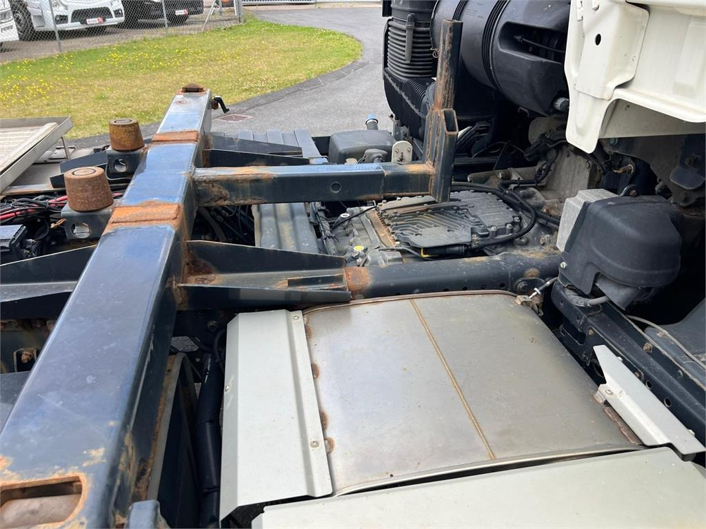 MAN TGS 26-500 6x2-4 LL - Caminhão transportador de contêineres/ Caixa móvel: foto 4 MAN TGS 26-500 6x2-4 LL - Caminhão transportador de contêineres/ Caixa móvel: foto 4