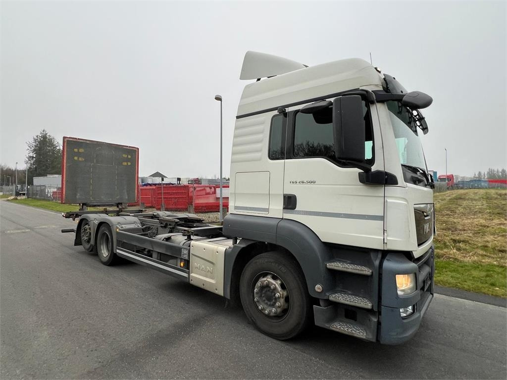 MAN TGS 26-500 6x2-4 LL - Caminhão transportador de contêineres/ Caixa móvel: foto 3 MAN TGS 26-500 6x2-4 LL - Caminhão transportador de contêineres/ Caixa móvel: foto 3
