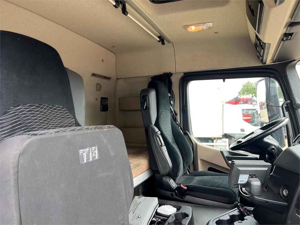 Caminhão frigorífico Mercedes-Benz Actros 2530 L 6x2*4: foto 14