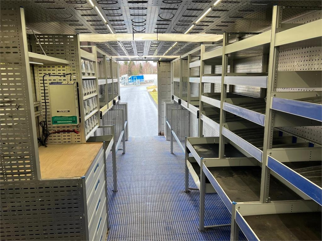 Mercedes-Benz Antos 1824 LnR - Caminhão furgão: foto 4 Mercedes-Benz Antos 1824 LnR - Caminhão furgão: foto 4