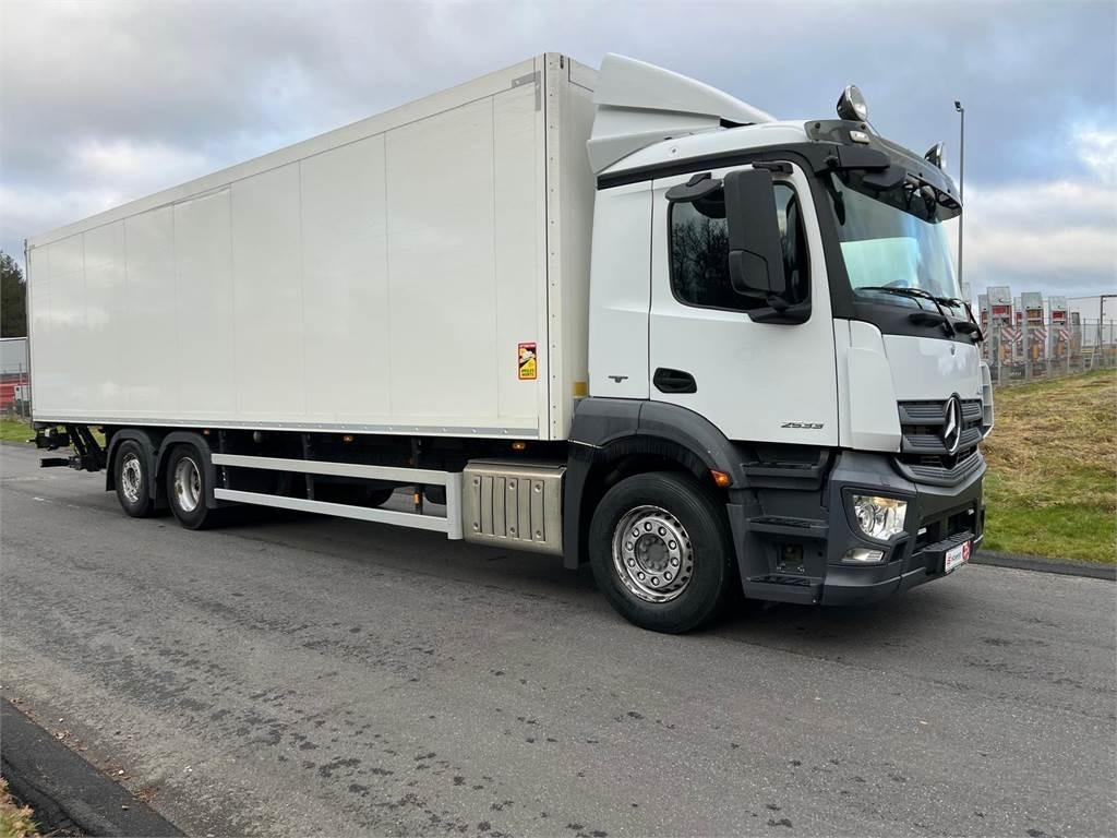 Mercedes-Benz Antos 2533 L - Caminhão furgão: foto 3 Mercedes-Benz Antos 2533 L - Caminhão furgão: foto 3