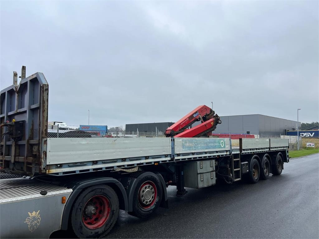 Leci 13,6 mtr. HMF 1820K3 - Semireboque: foto 1 Leci 13,6 mtr. HMF 1820K3 - Semireboque: foto 1